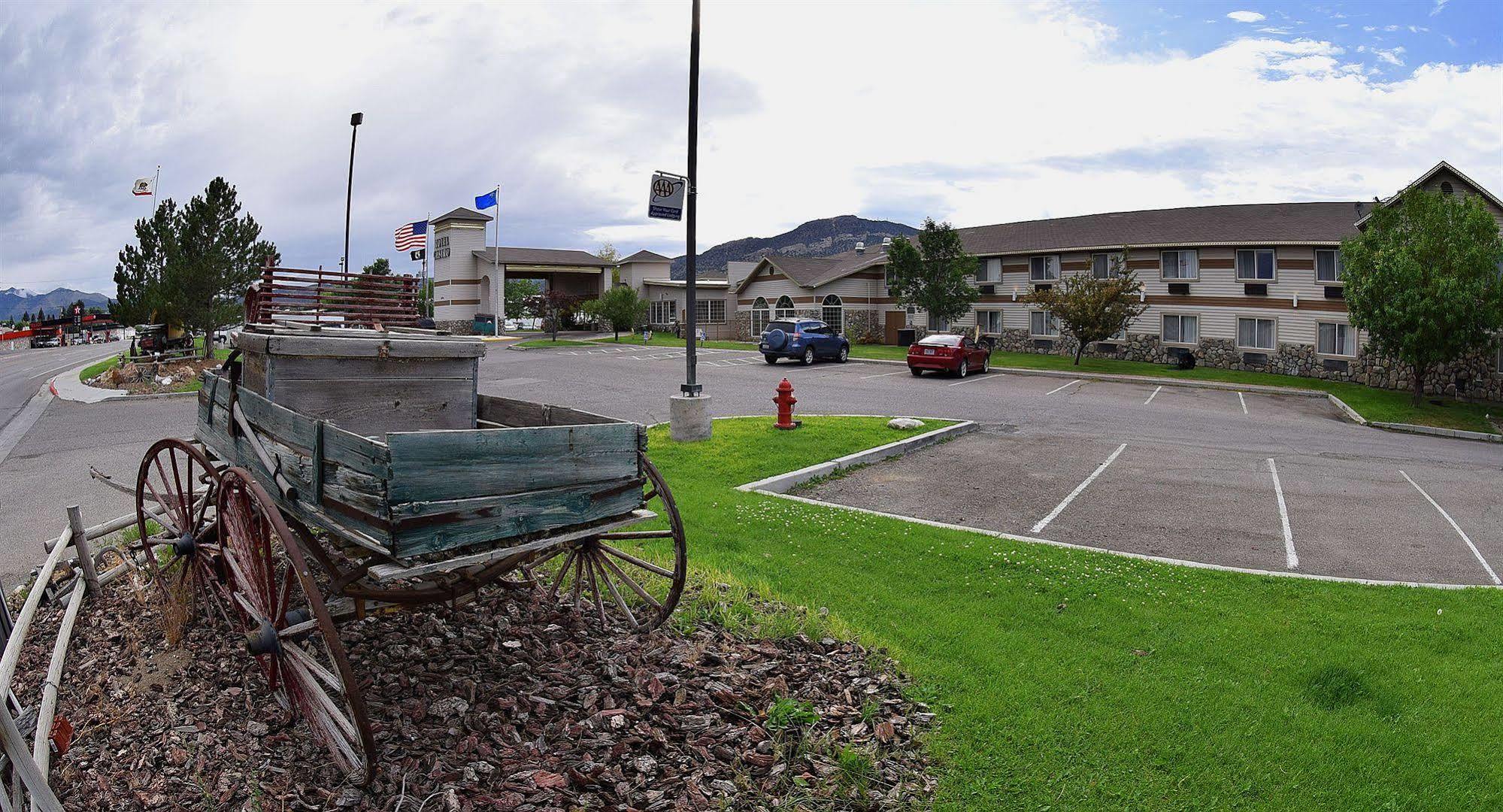 Prospector Hotel & Casino Ely Exterior photo