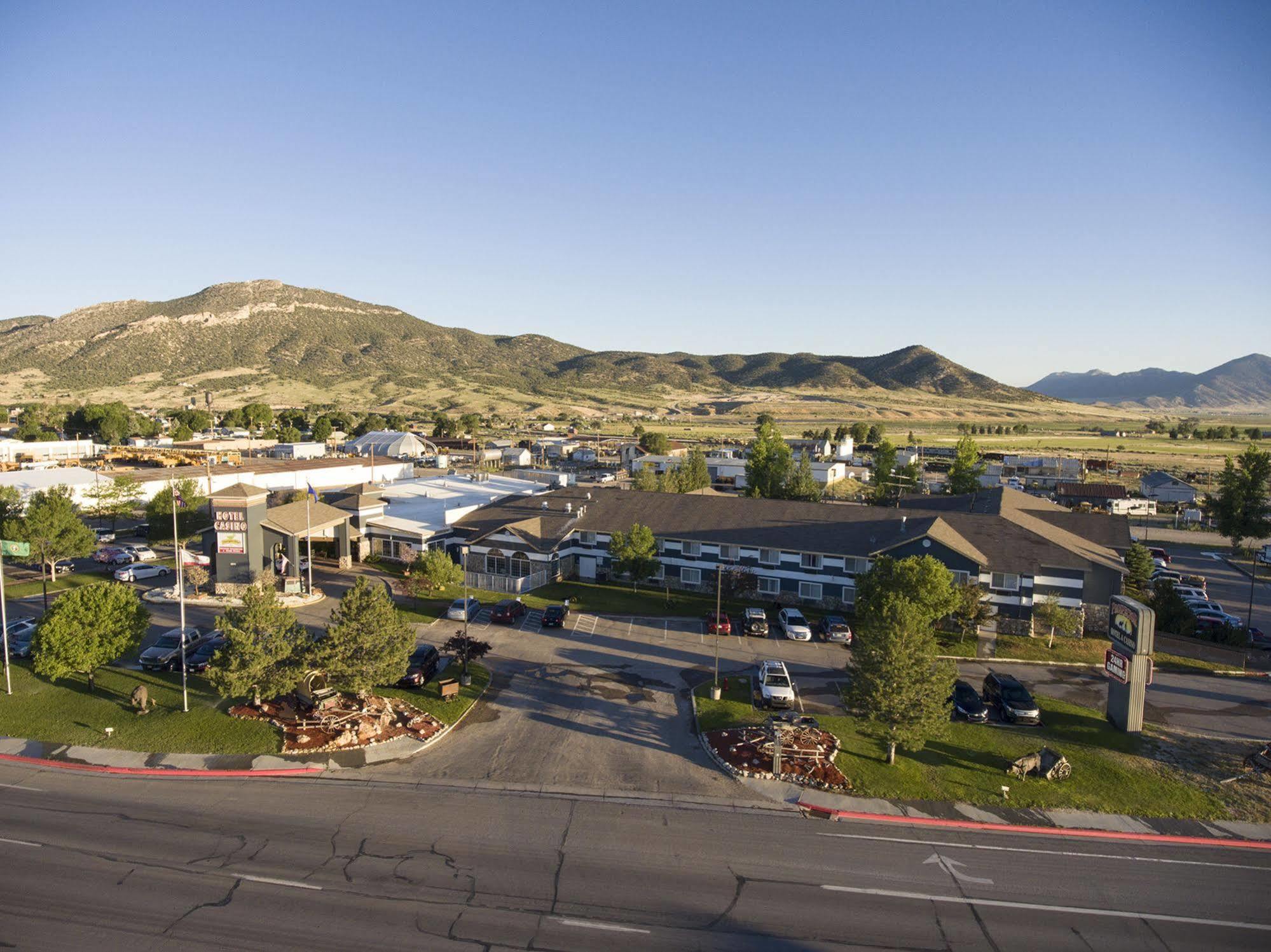 Prospector Hotel & Casino Ely Exterior photo